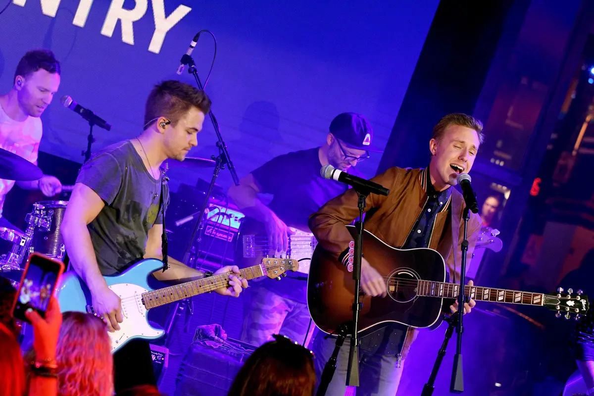 Crowd at a Cody Fry show